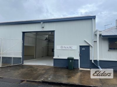 FUNCTIONAL OFFICE/WAREHOUSE/SHOWROOM IN SALISBURY!