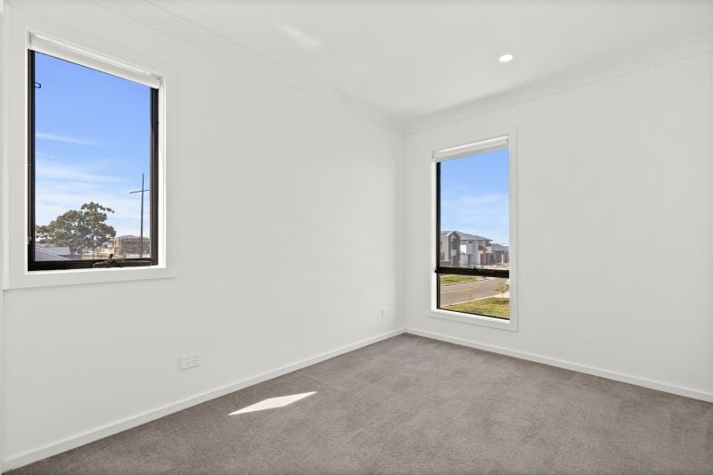 17 Versailles Walk, Wollert