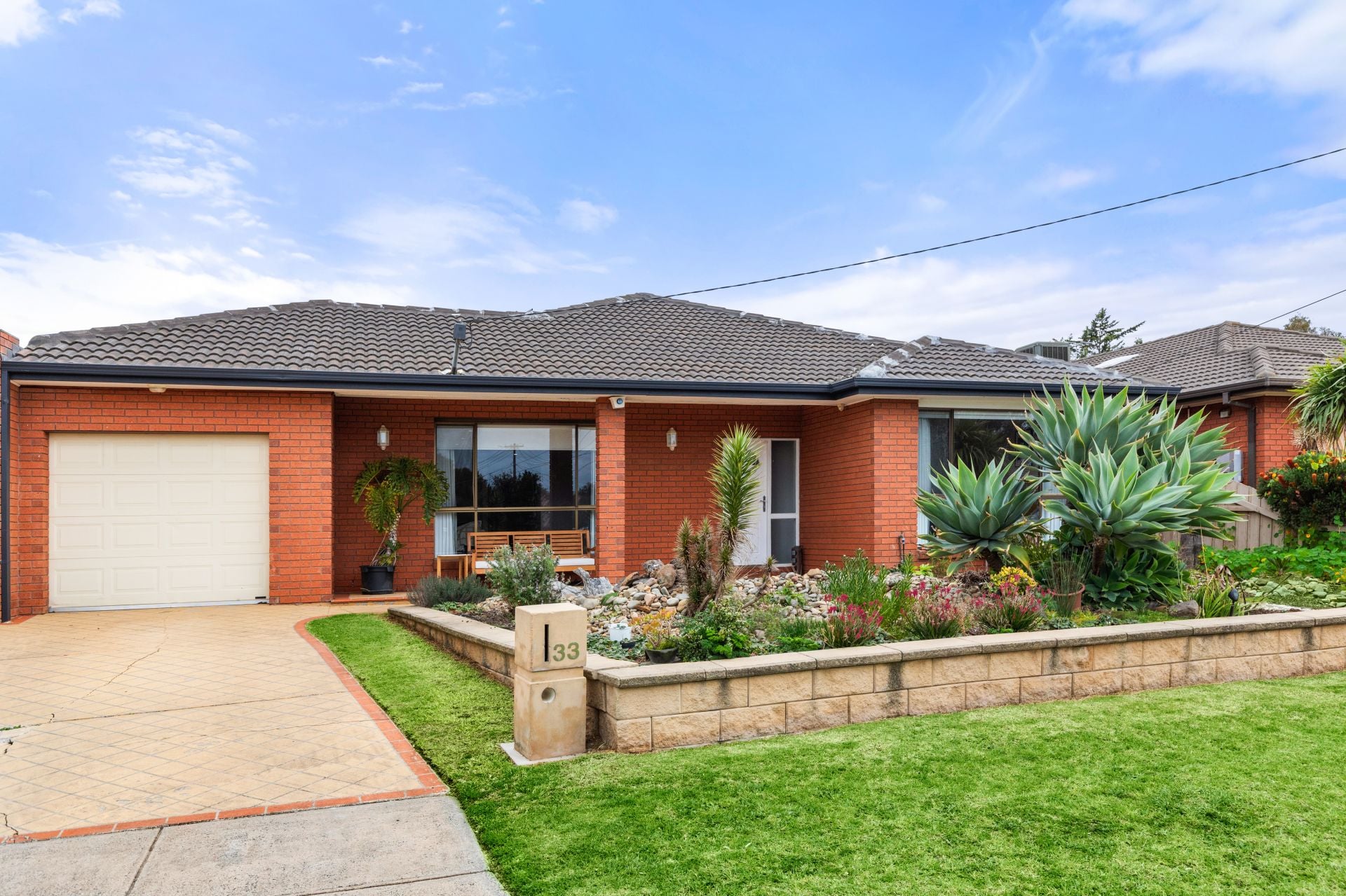 33 Oriole Drive, Werribee VIC