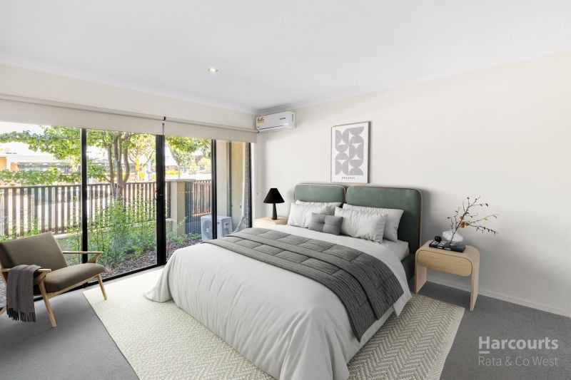 4/8 The Crossing, Caroline Springs