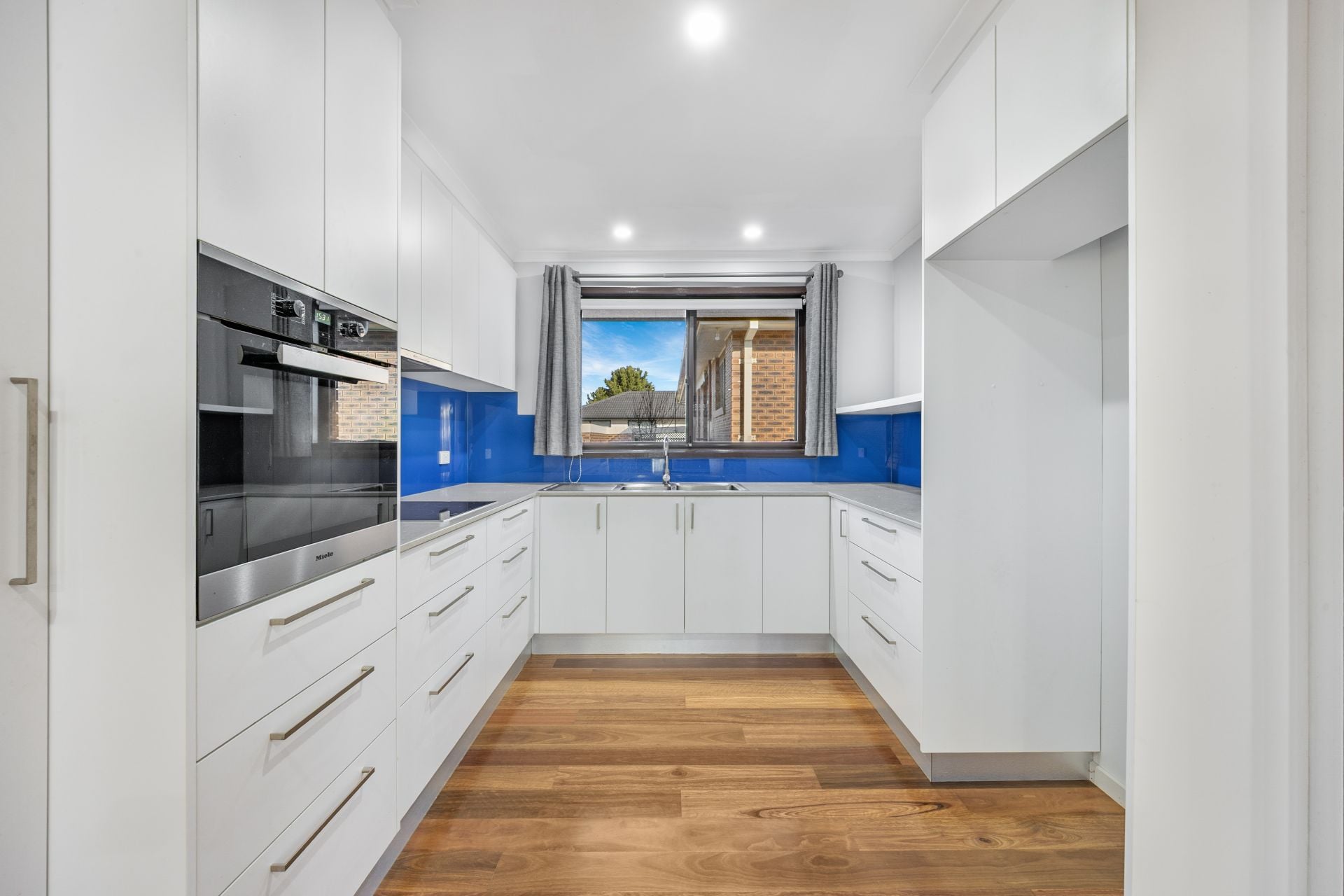 7 Hayley Crescent, Queanbeyan, Queanbeyan - Thumbnail 2