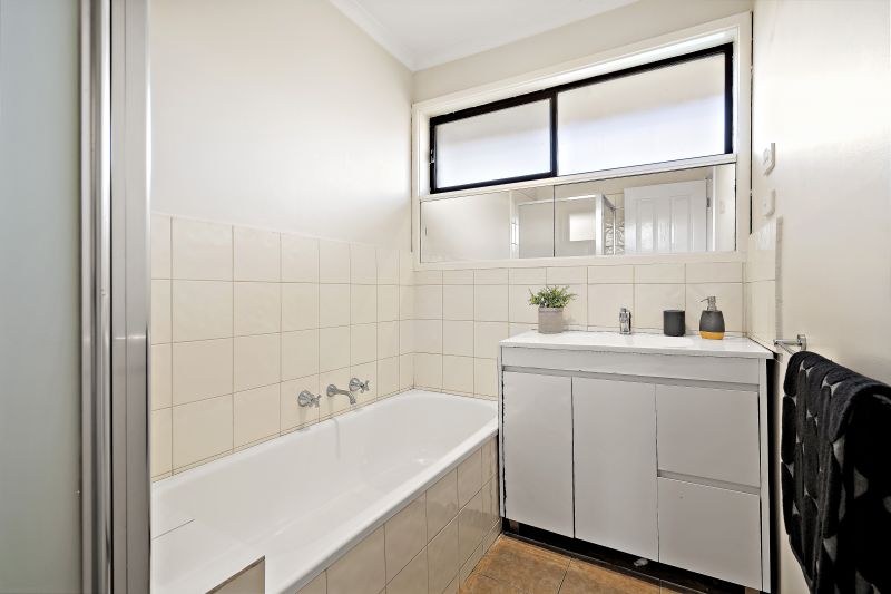 9/1 Rochdale Square, Lalor