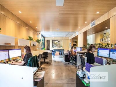 MODERN OFFICE IN THE HEART OF WEST END!