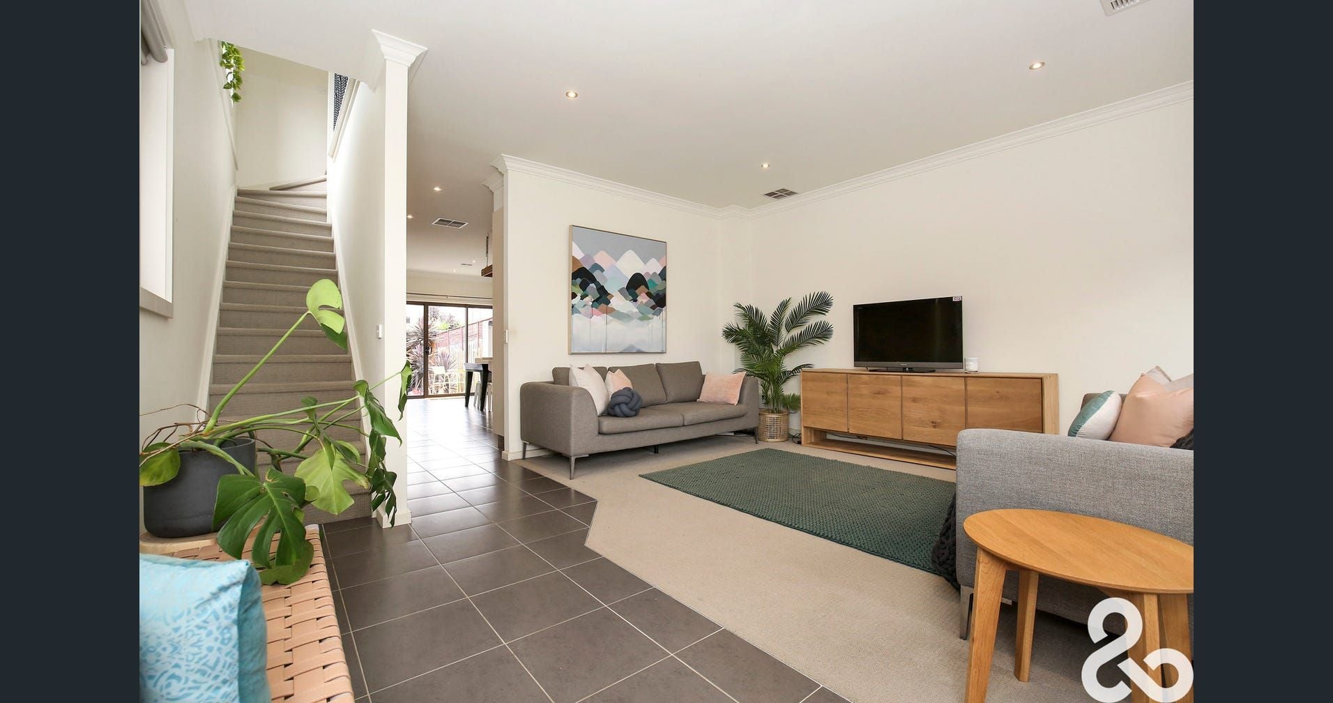 Spacious & Convenient Home for Rent in South Morang