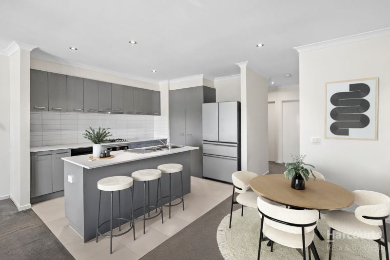 4/8 The Crossing, Caroline Springs