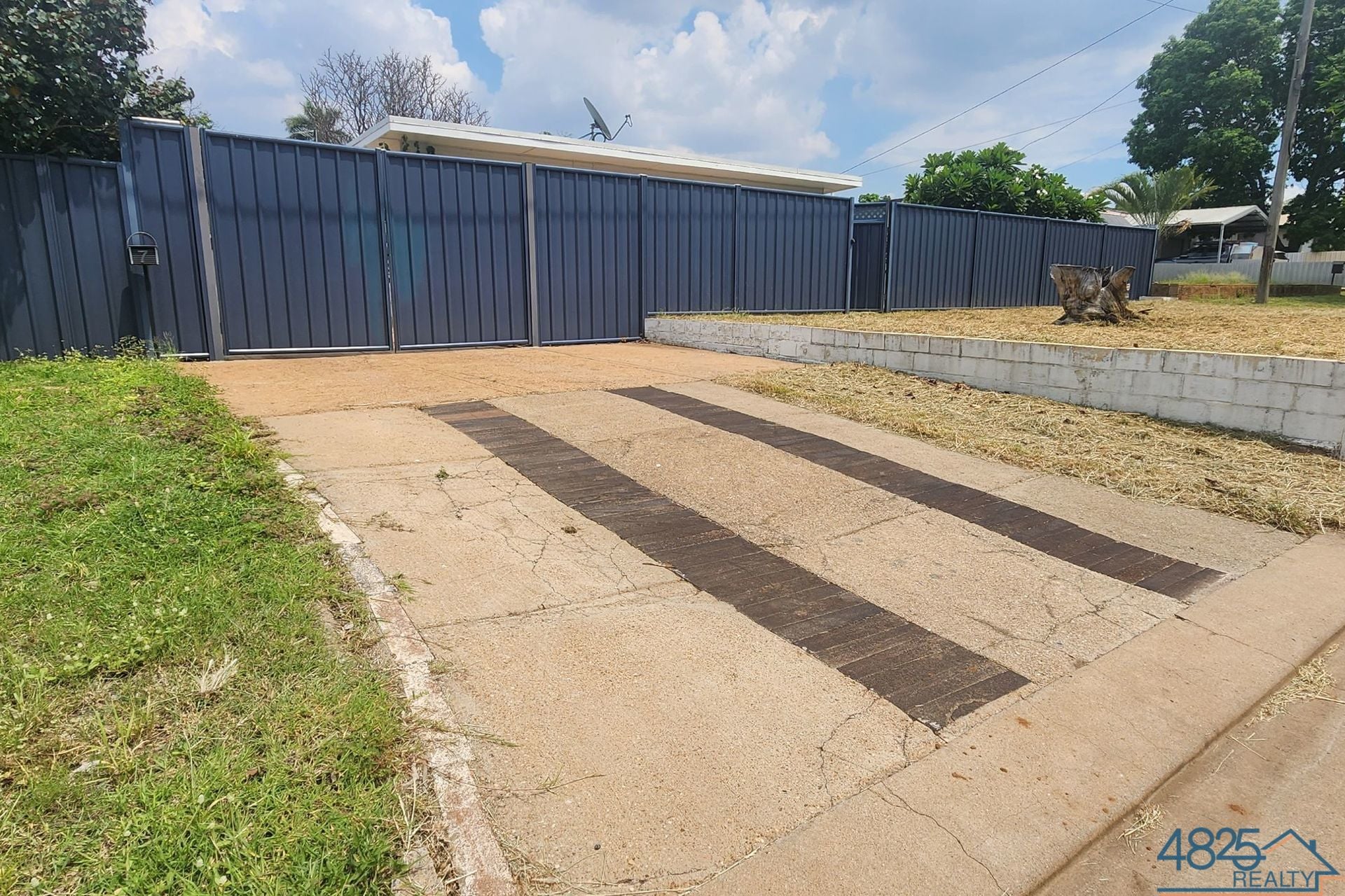 7 Clairs Street Mount Isa QLD, Mount Isa - Image 1