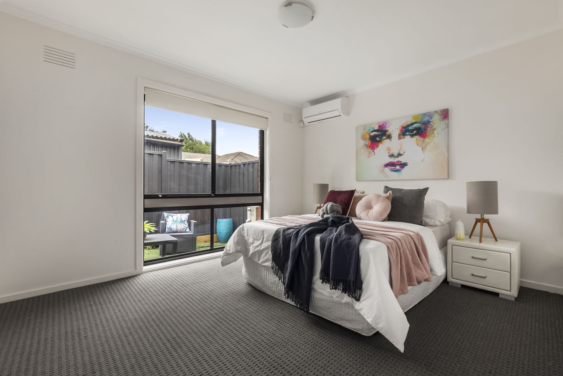 Stylish Living in Serene Location
