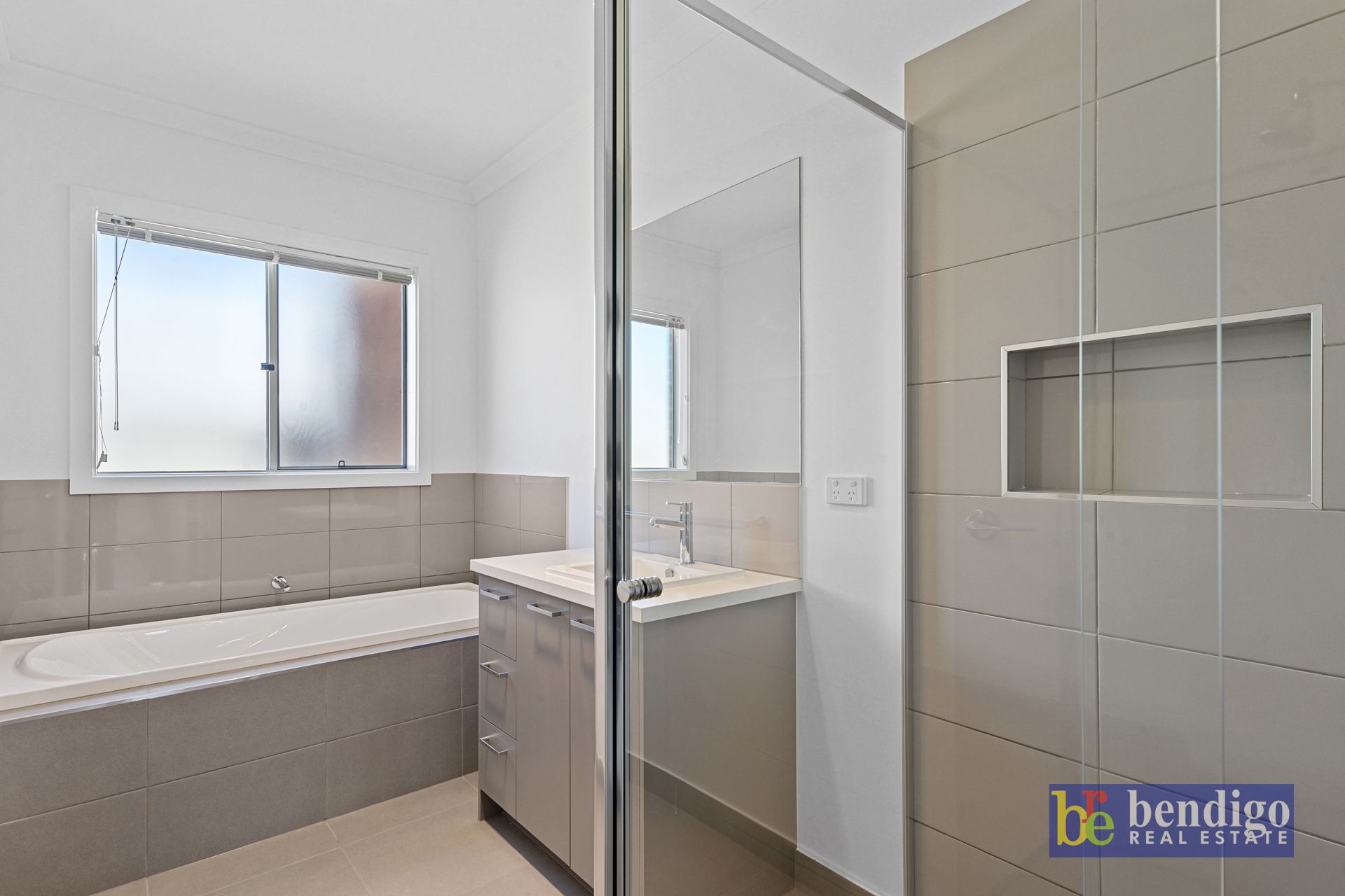 10 Webdon Drive North Bendigo VIC, Bendigo - Thumbnail 5