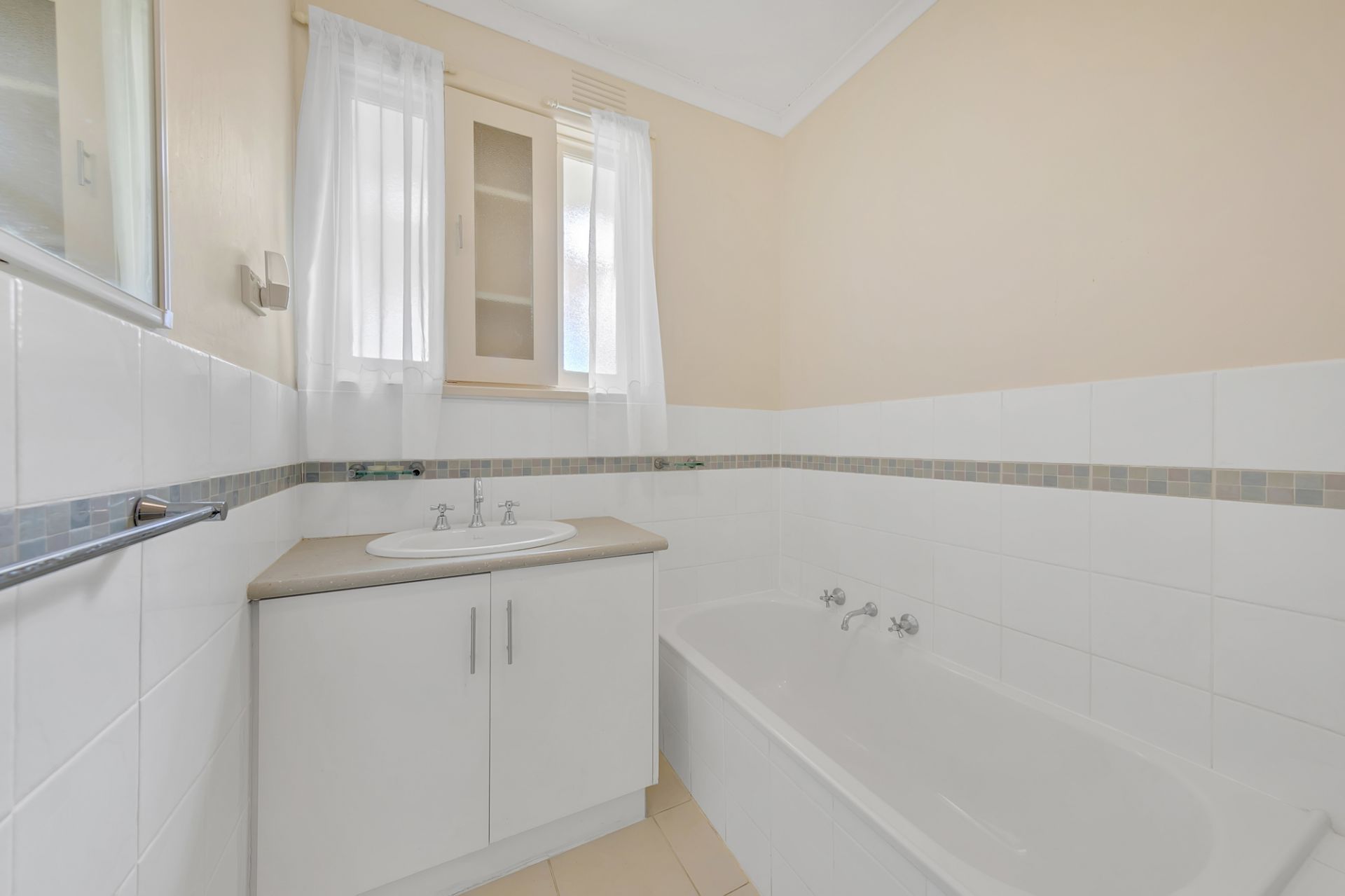 926 m2  =  Big Potential , Big Rewards