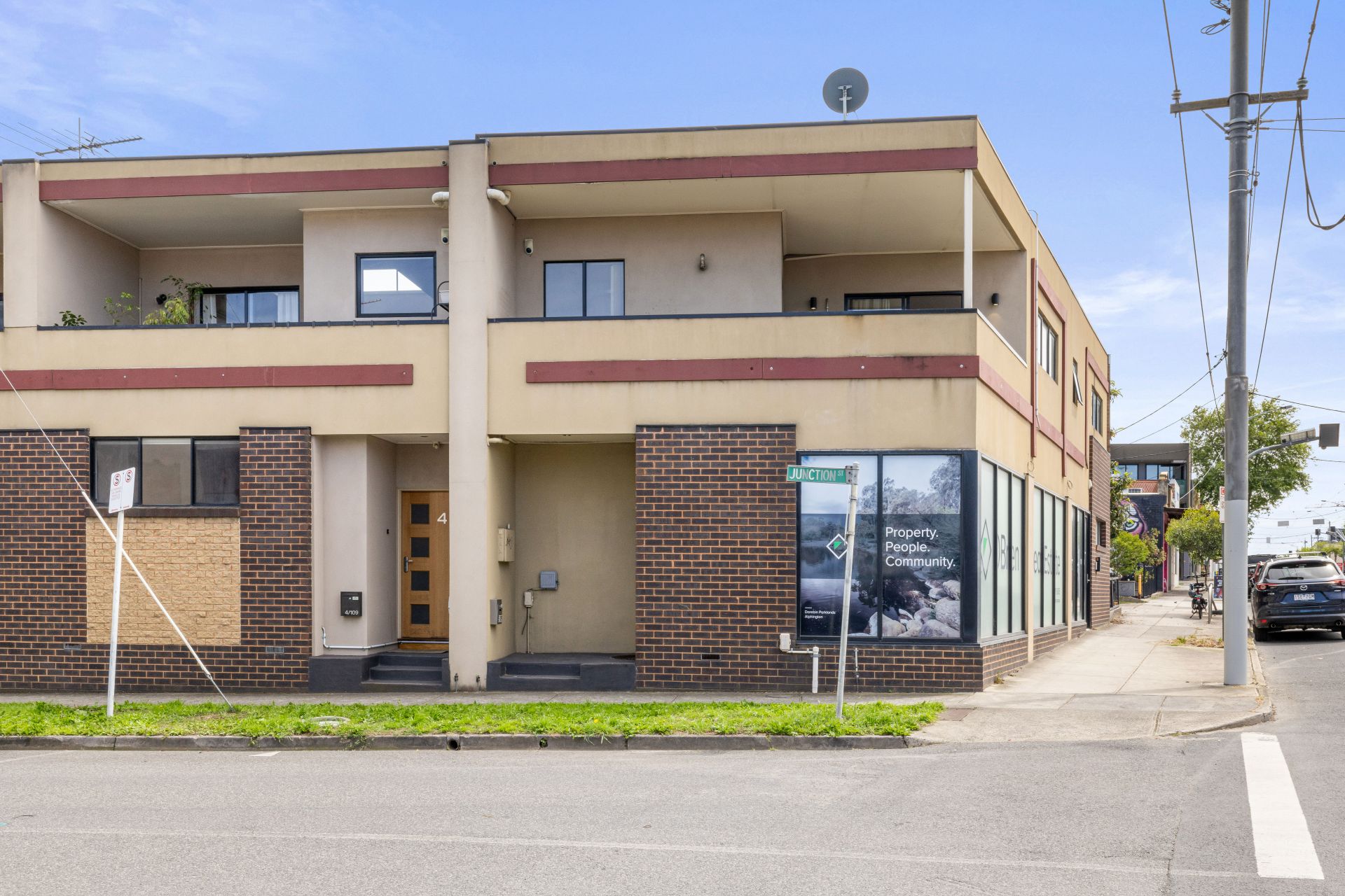 Spacious, Modern Living Over Two Levels