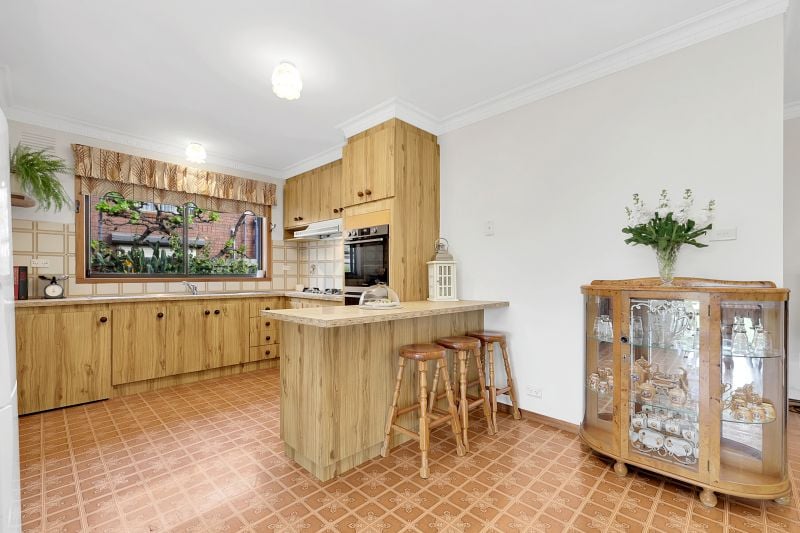 15 Elliot Street, Reservoir