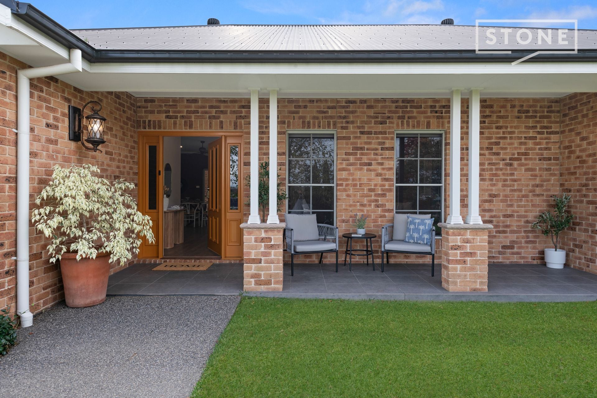 13 Lorikeet Close, Weston, Weston - Thumbnail 3