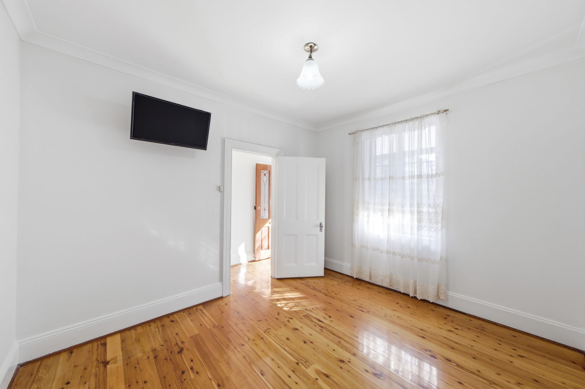 16 Holmesdale Street, Marrickville, Marrickville - Thumbnail 3