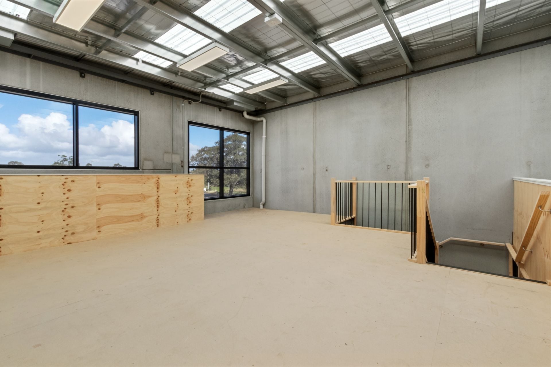 AFFORDABLE WAREHOUSE
NOW  $25,990.00 + Outgoings + GST.