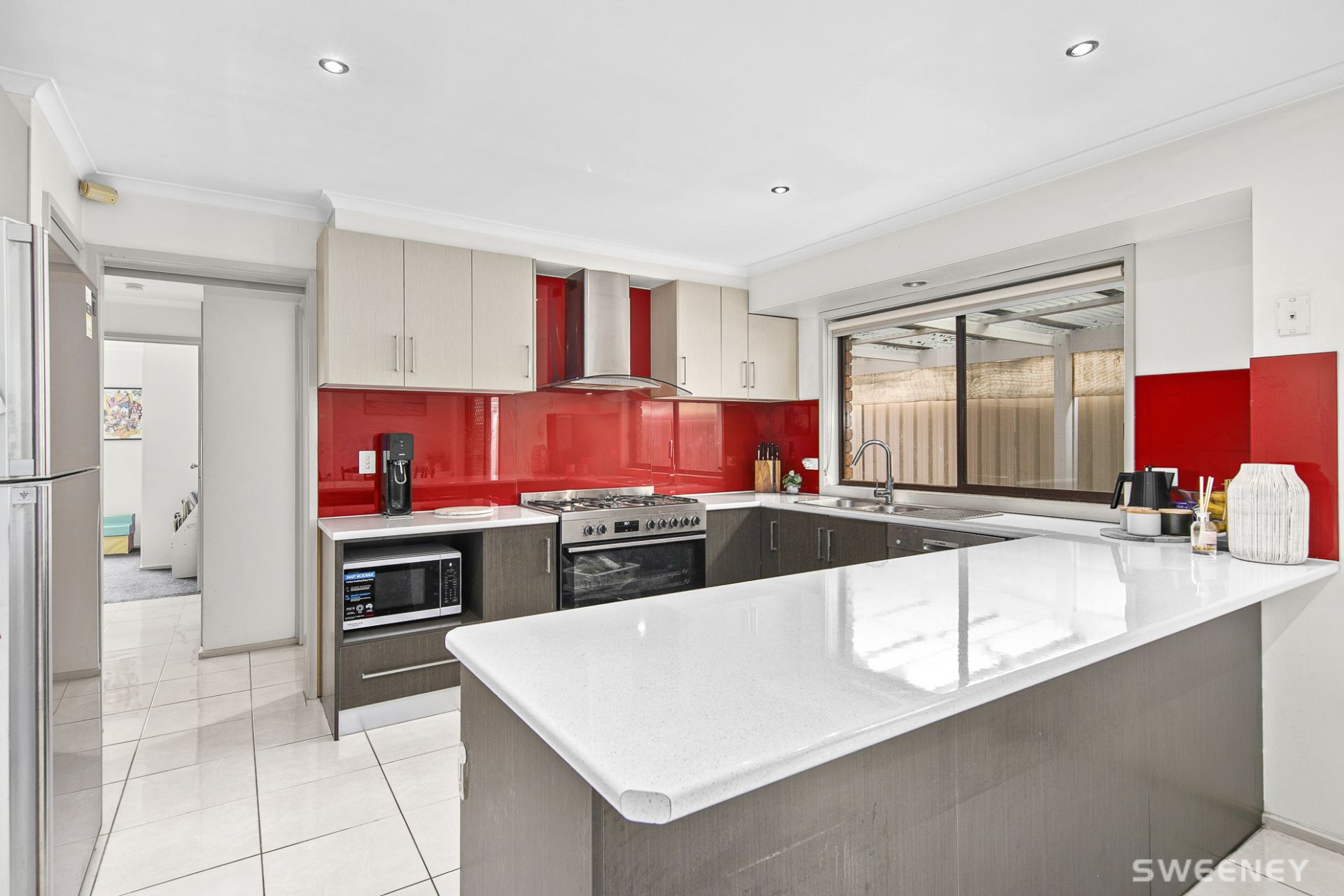15 Knightsbridge Avenue, Altona Meadows - Thumbnail 3