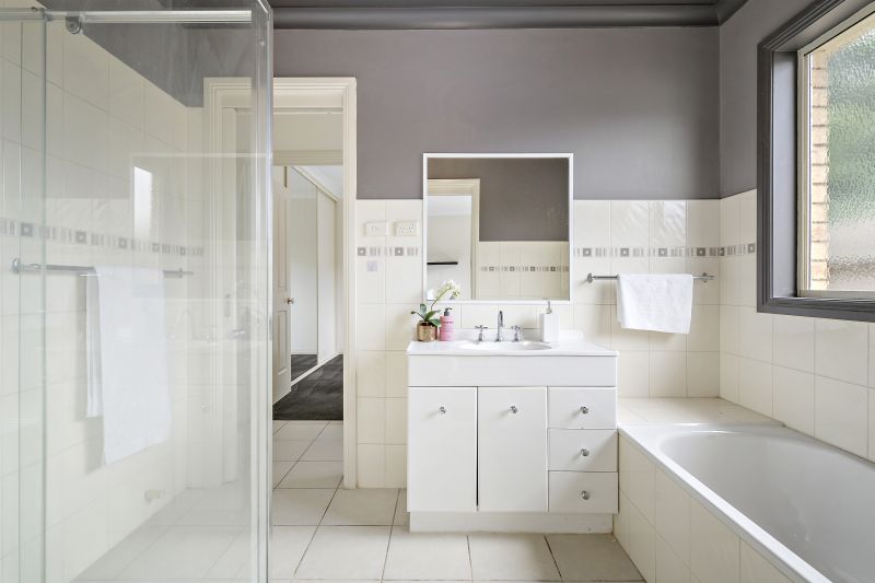 2/74 Miranda Road, Reservoir