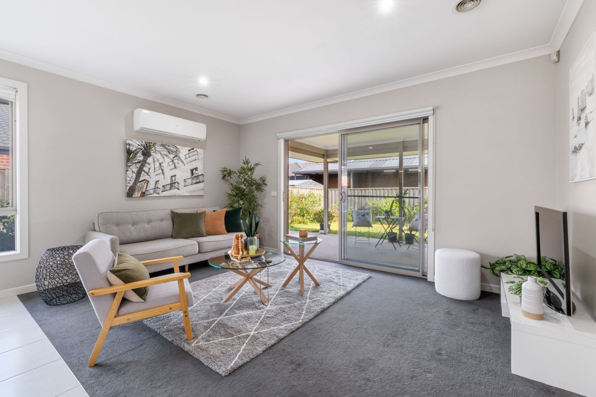 Spacious Family Home on Approx. 520m² with High Ceilings & Expansive Western Garden