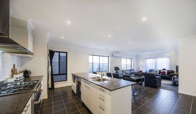 57 Loudon Circuit, Craigieburn