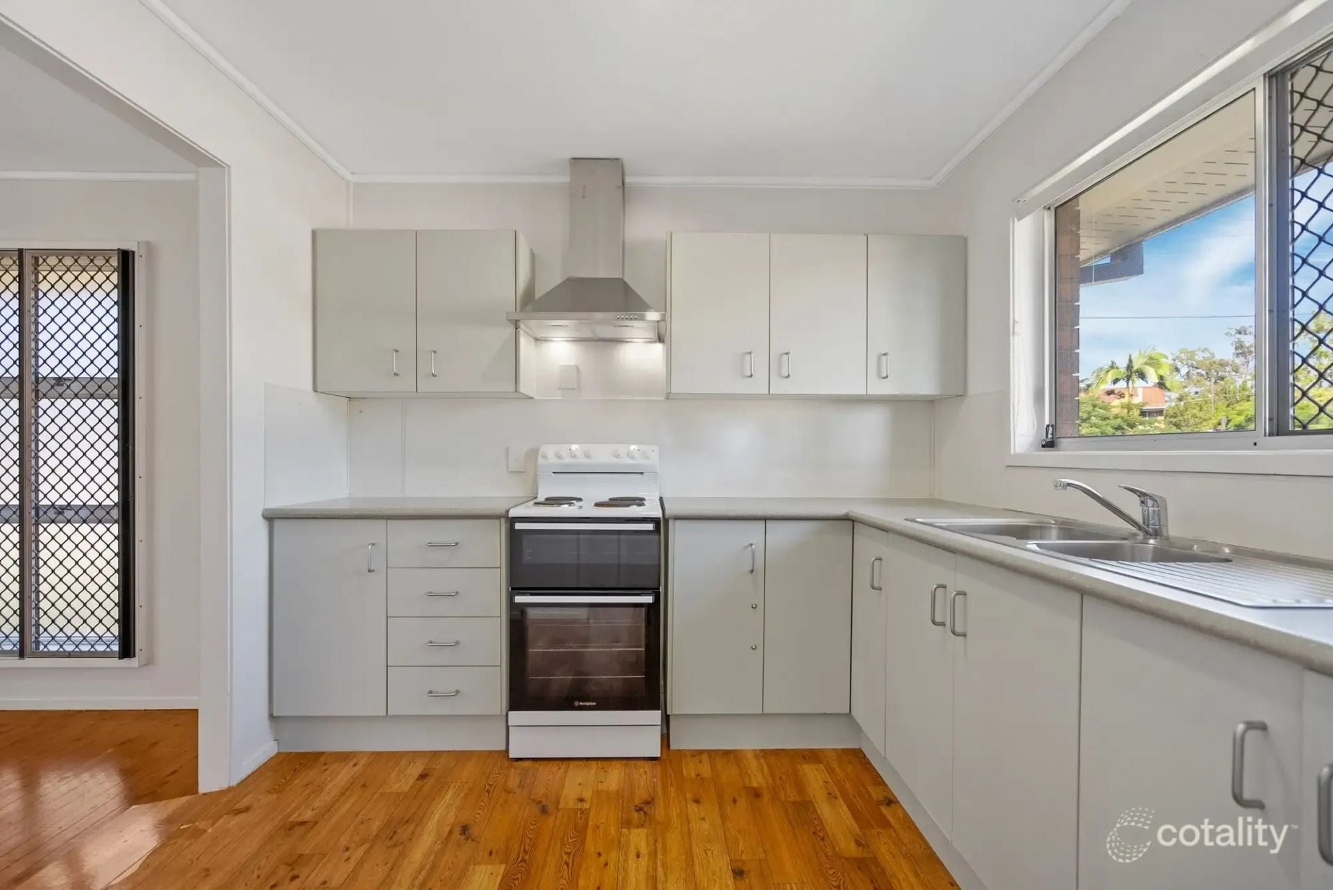 1 Quandong Court, Molendinar - Image 1
