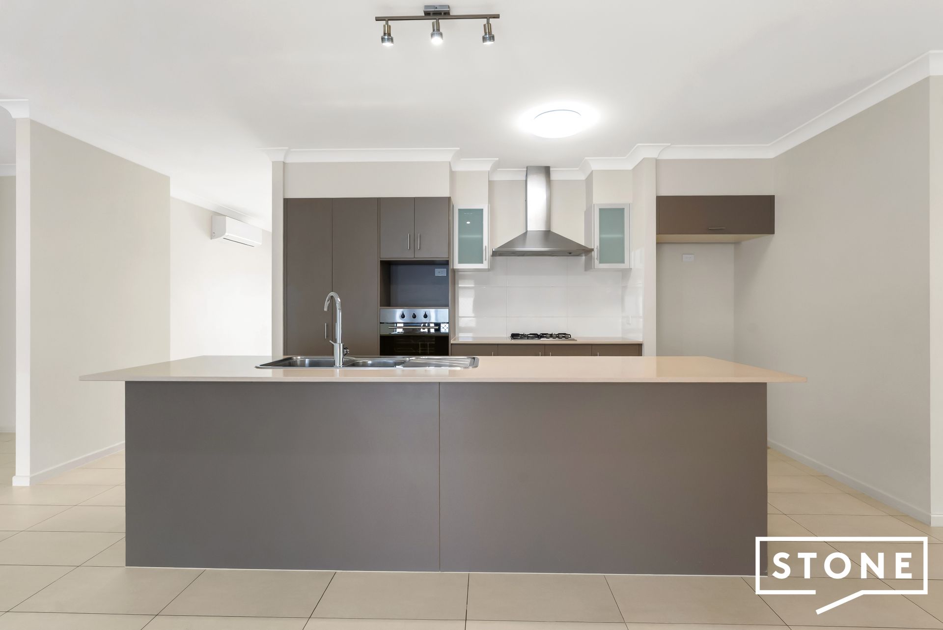 12 Sandridge Way, Smithfield, Smithfield - Thumbnail 4