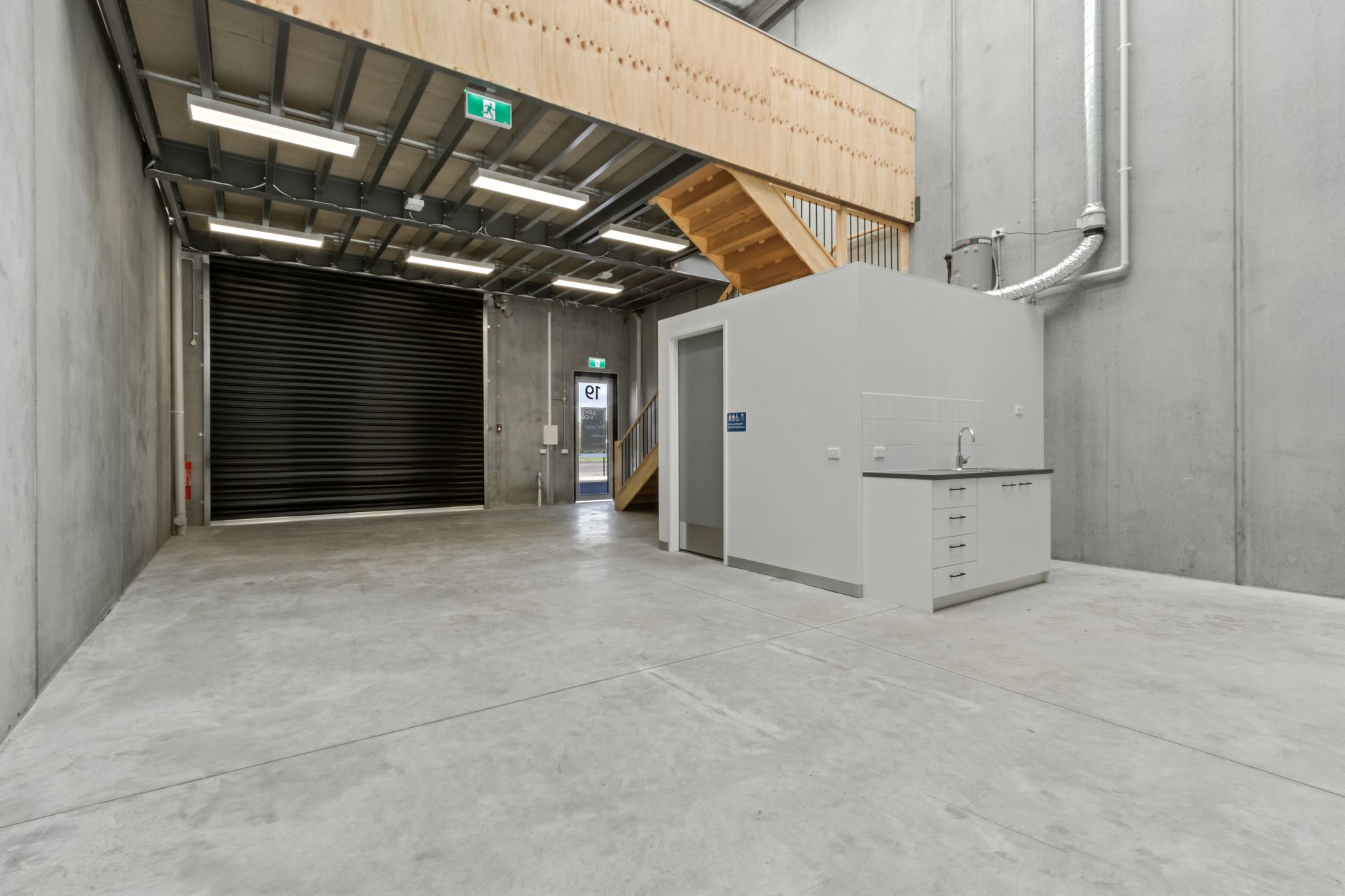 AFFORDABLE WAREHOUSE
NOW  $25,990.00 + Outgoings + GST.