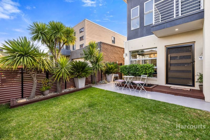 12 Chelsworth Place, Caroline Springs