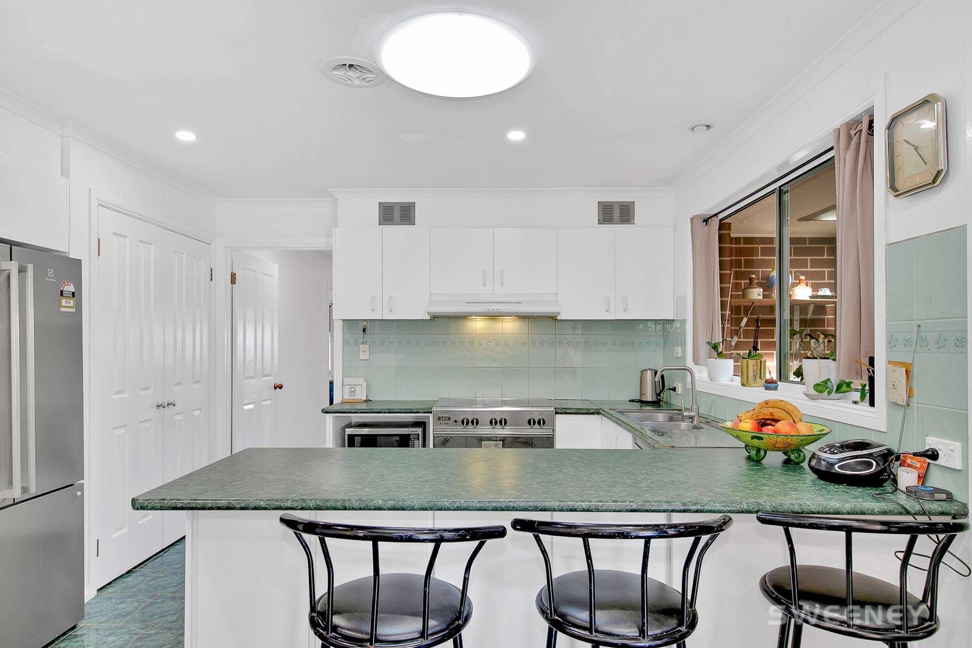 6 Groome Court, Altona Meadows - Thumbnail 3