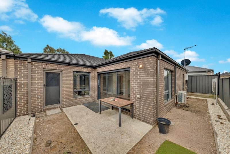 6 Meadowcroft Road, Wollert