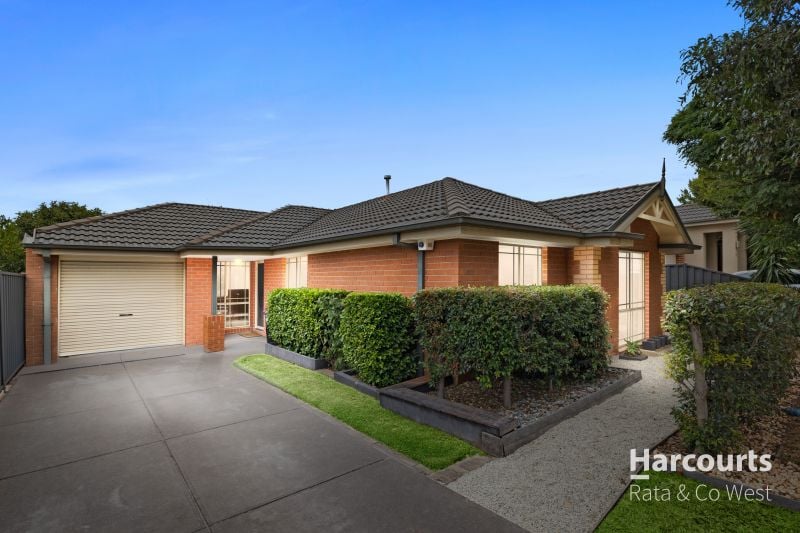 43 Heysen Parkway, Caroline Springs
