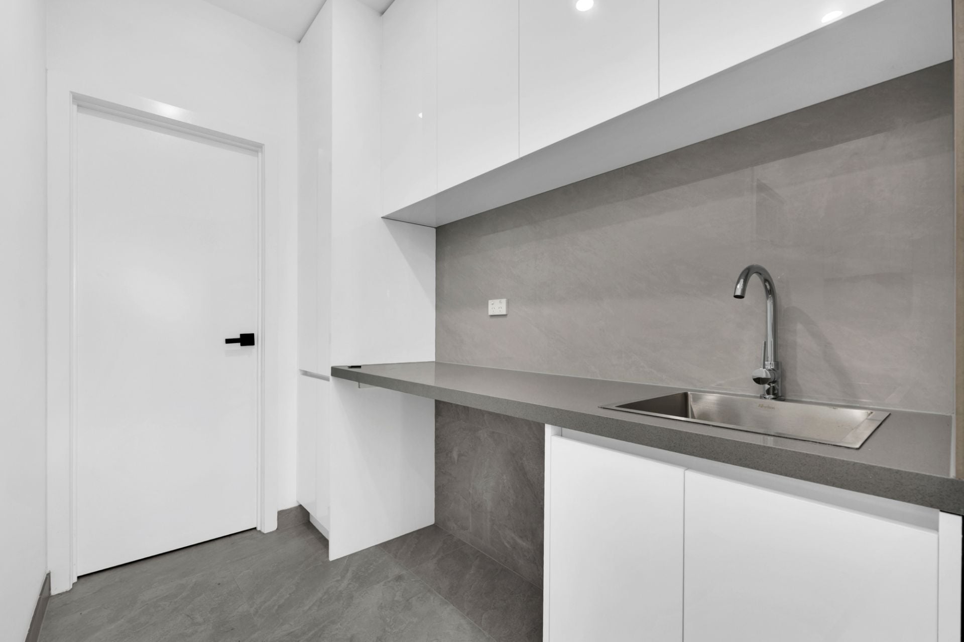 Brand-New Street-Front Townhouse with No Owners Corporation Fees