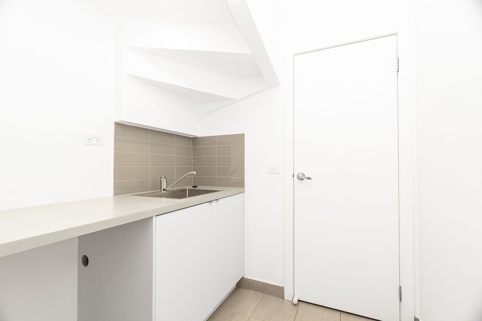 PRIME LOCATION - MODERN 3-BEDROOM TOWNHOUSE