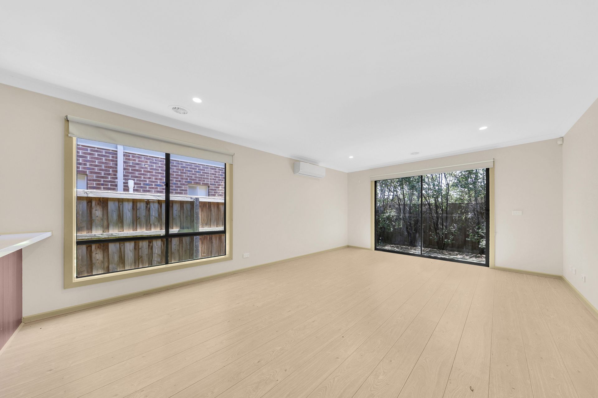 Lovely and Modern 4 Bedroom Home!