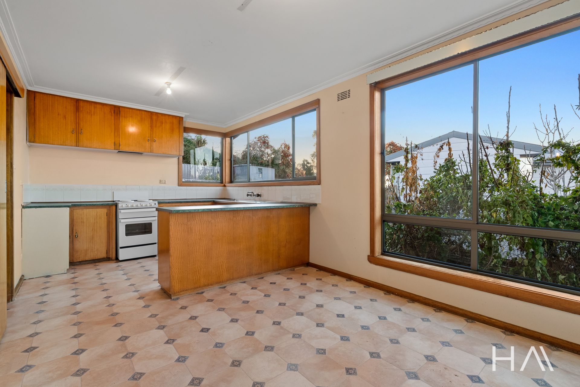 26 Ashleigh Avenue West Launceston, West Launceston - Thumbnail 5