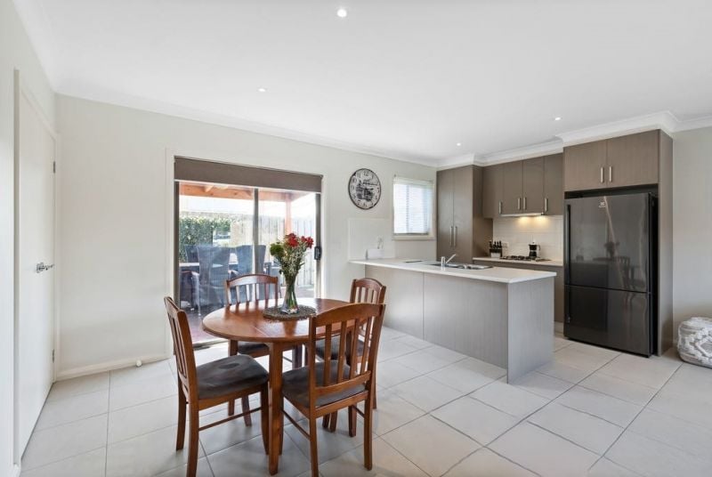 2/59 Craigmoor Crescent, Mernda