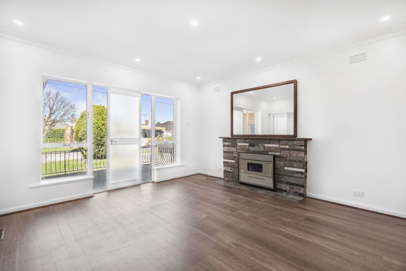 24 Curtin Avenue, Lalor