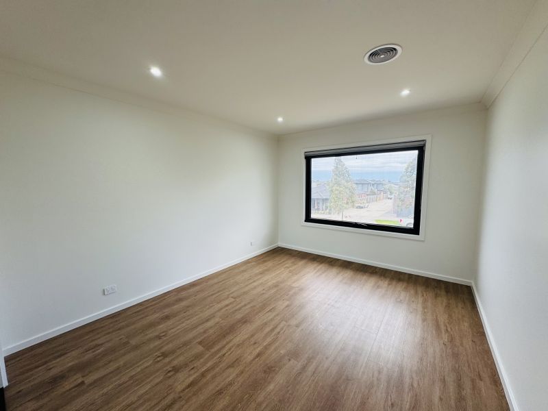 96 The Parade, Wollert