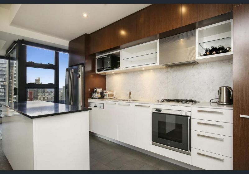 1804/7 Riverside Quay, Southbank - Thumbnail 2
