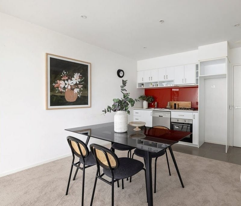 Bright, Spacious & Perfectly Positioned in South Yarra