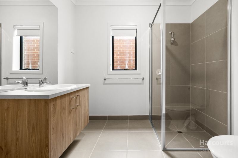 22 Enrica Drive, Melton South