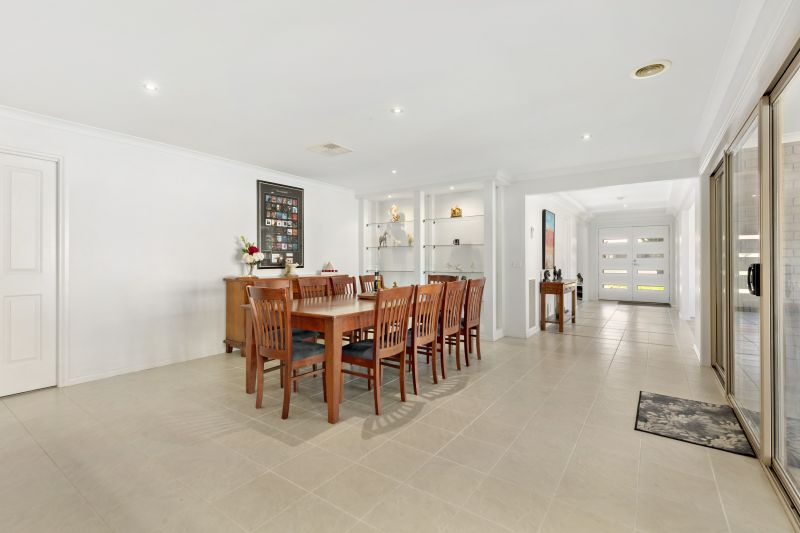 114 Roulston Way, Wallan