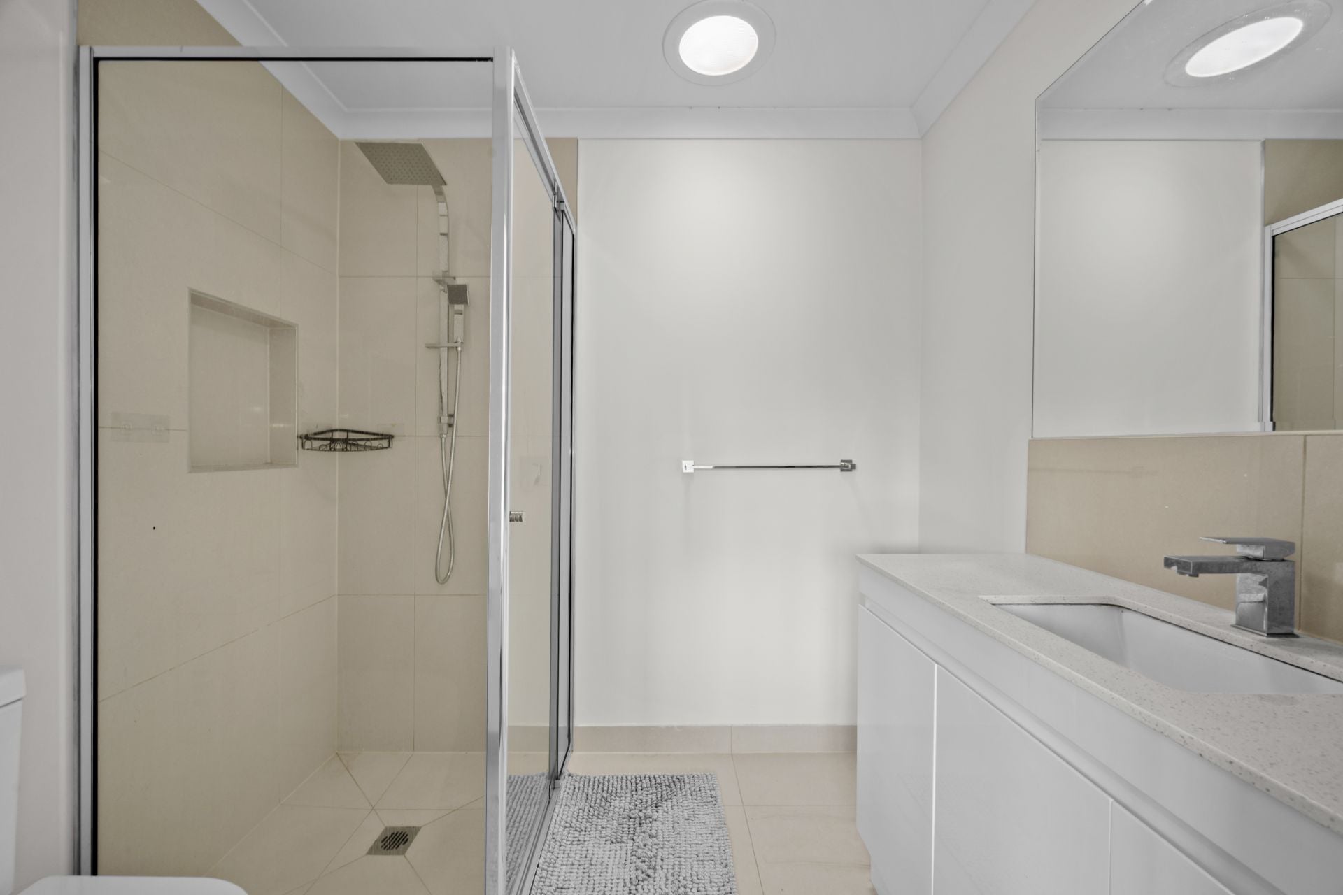 Modern Townhouse Offering Lifestyle And Location
