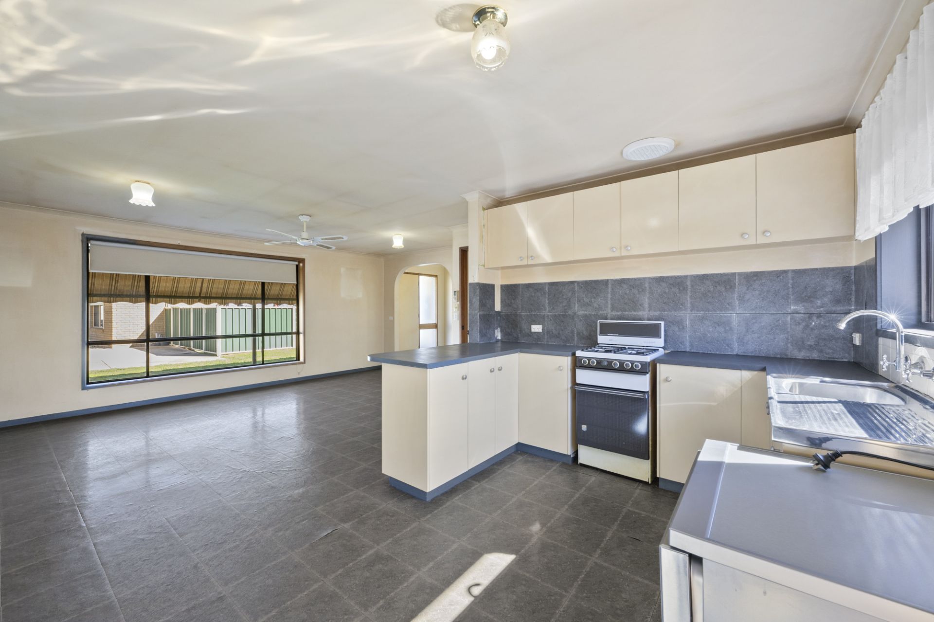 2/12 Jean Street, Maryborough - Thumbnail 5