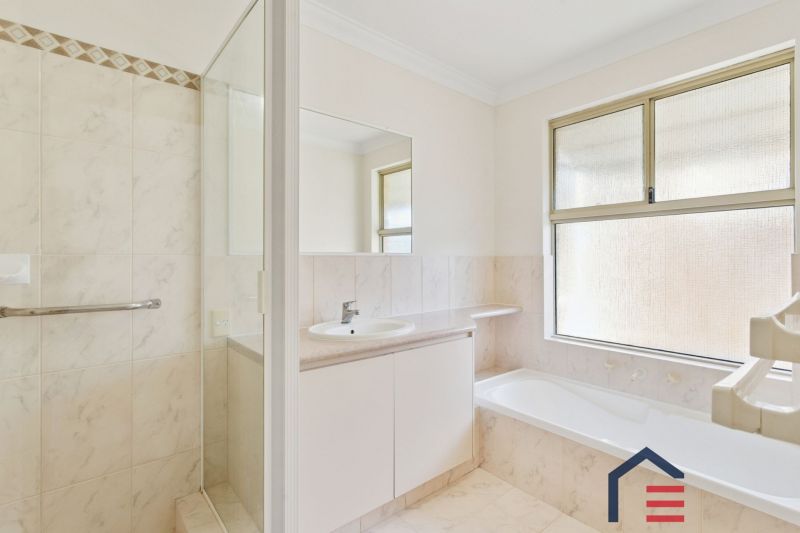 1/11 Camden St, Dianella