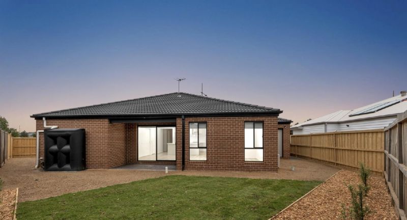 18 Louisville Drive, Thornhill Park