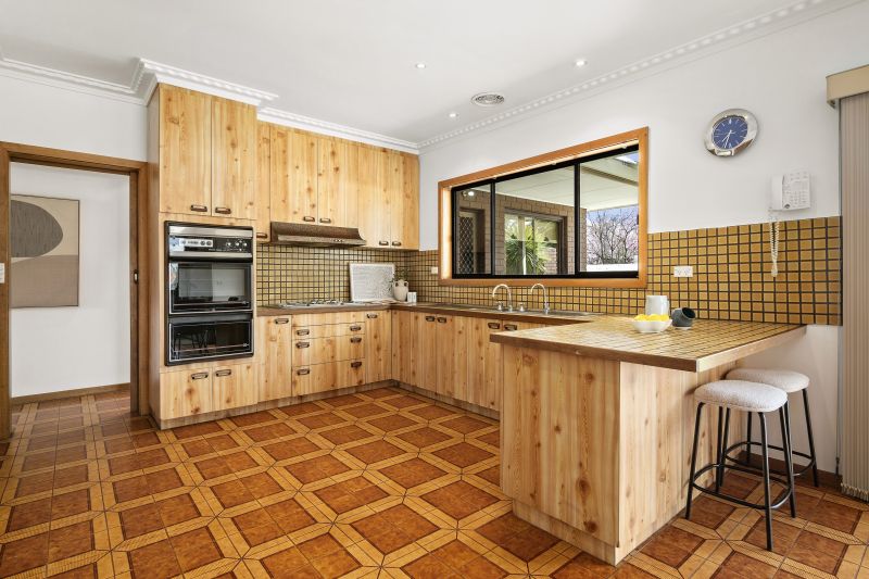 1 Redfern Close, Thomastown