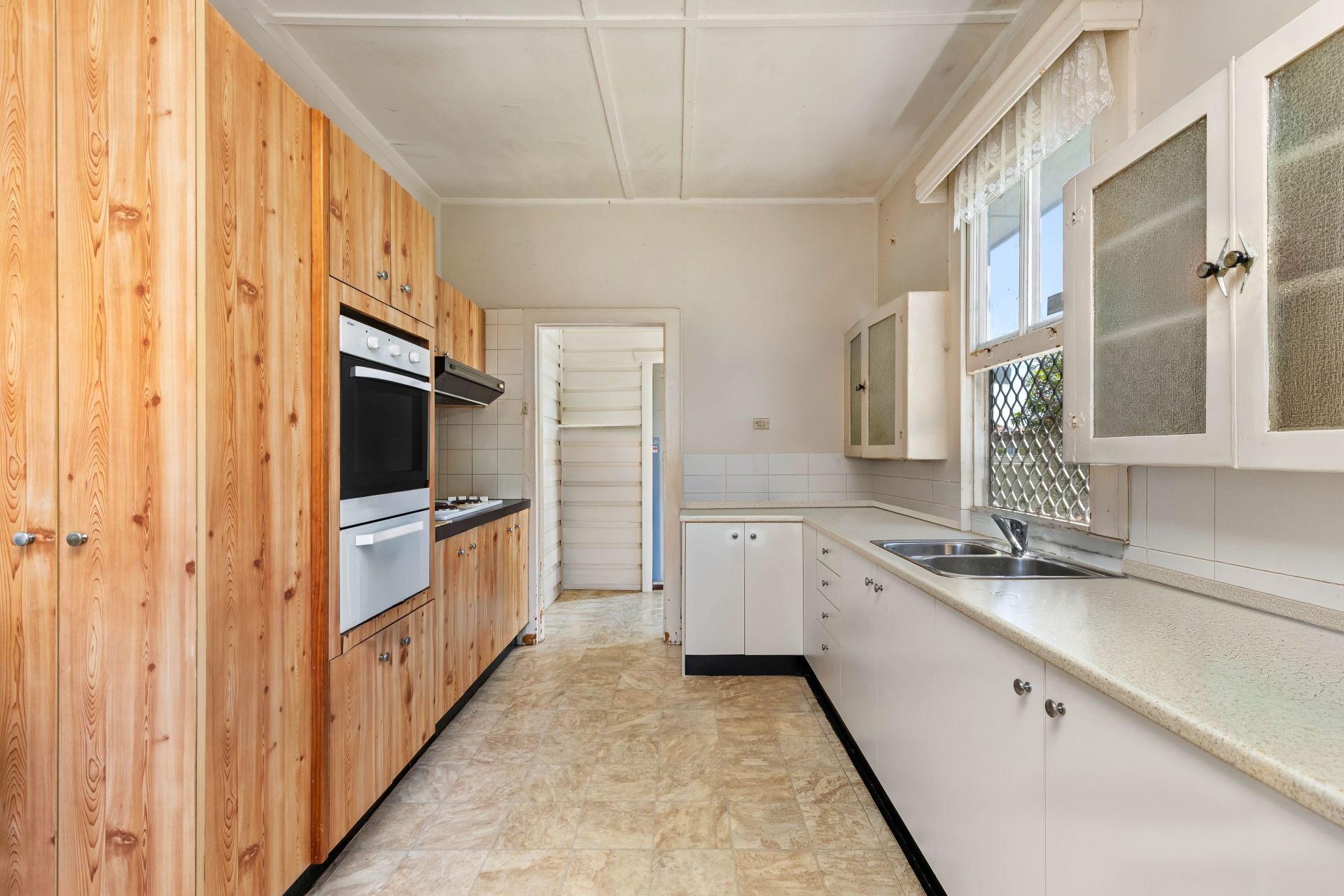11 Lake Road, Swansea NSW, Swansea - Thumbnail 2