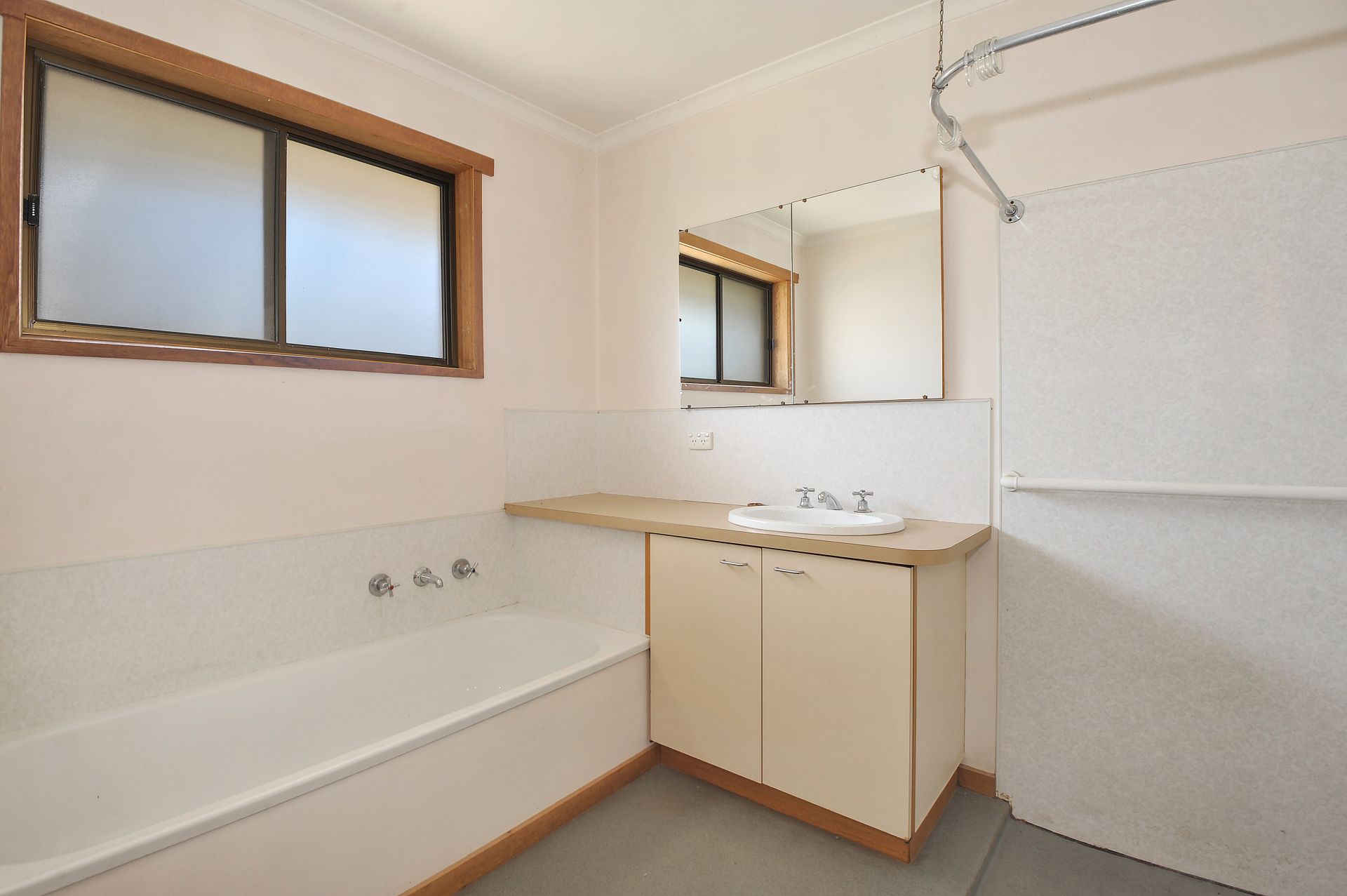 13 Timbertop Road, Bet Bet - Thumbnail 7