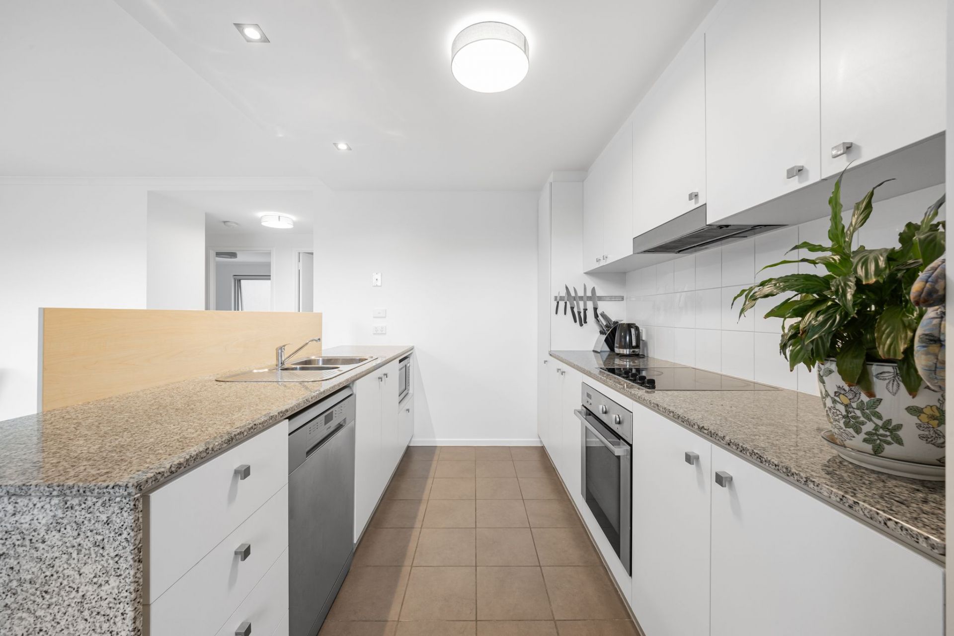 14/62 Lowanna Street, Braddon, Braddon - Thumbnail 6