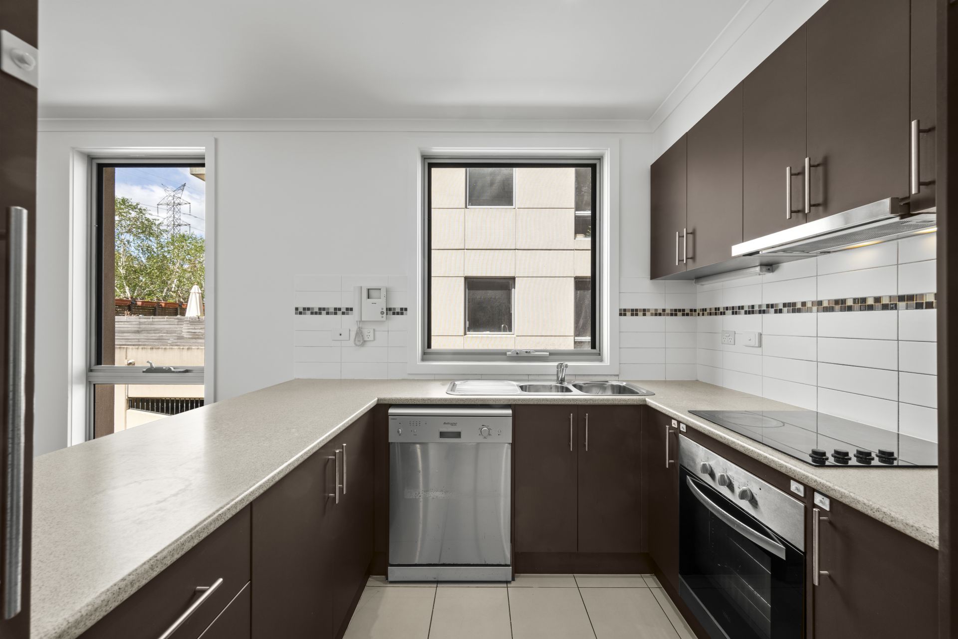 Modern Apartment Full Of Space