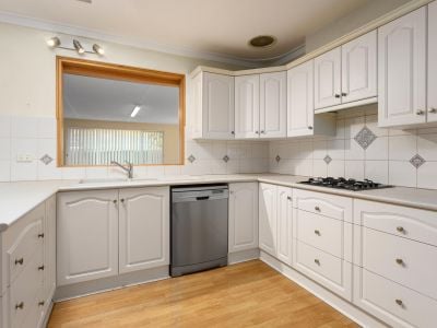 21 Hutchings Way, Kardinya